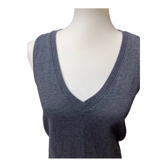 Z Supply V Neck Weekender Tank - Picture 2 of 5